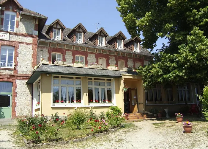 Fleurie Hotel 2*